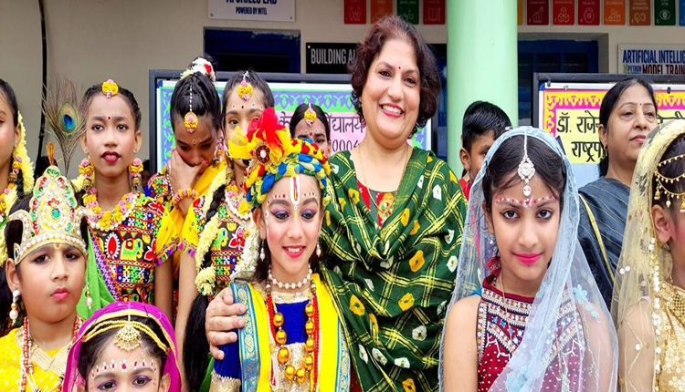 Dr Charu Sharma, Principal, Dr Rajendra Prasad KV