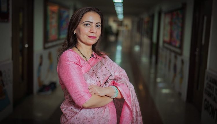 Dr Mukkta Bakshi, Principal